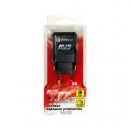   220V UT-713 1 USB  Quick Charge (1.5-3A)